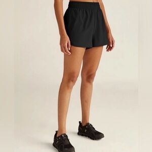 Beyond Yoga Stretch Woven In Stride Lined Short, Size M